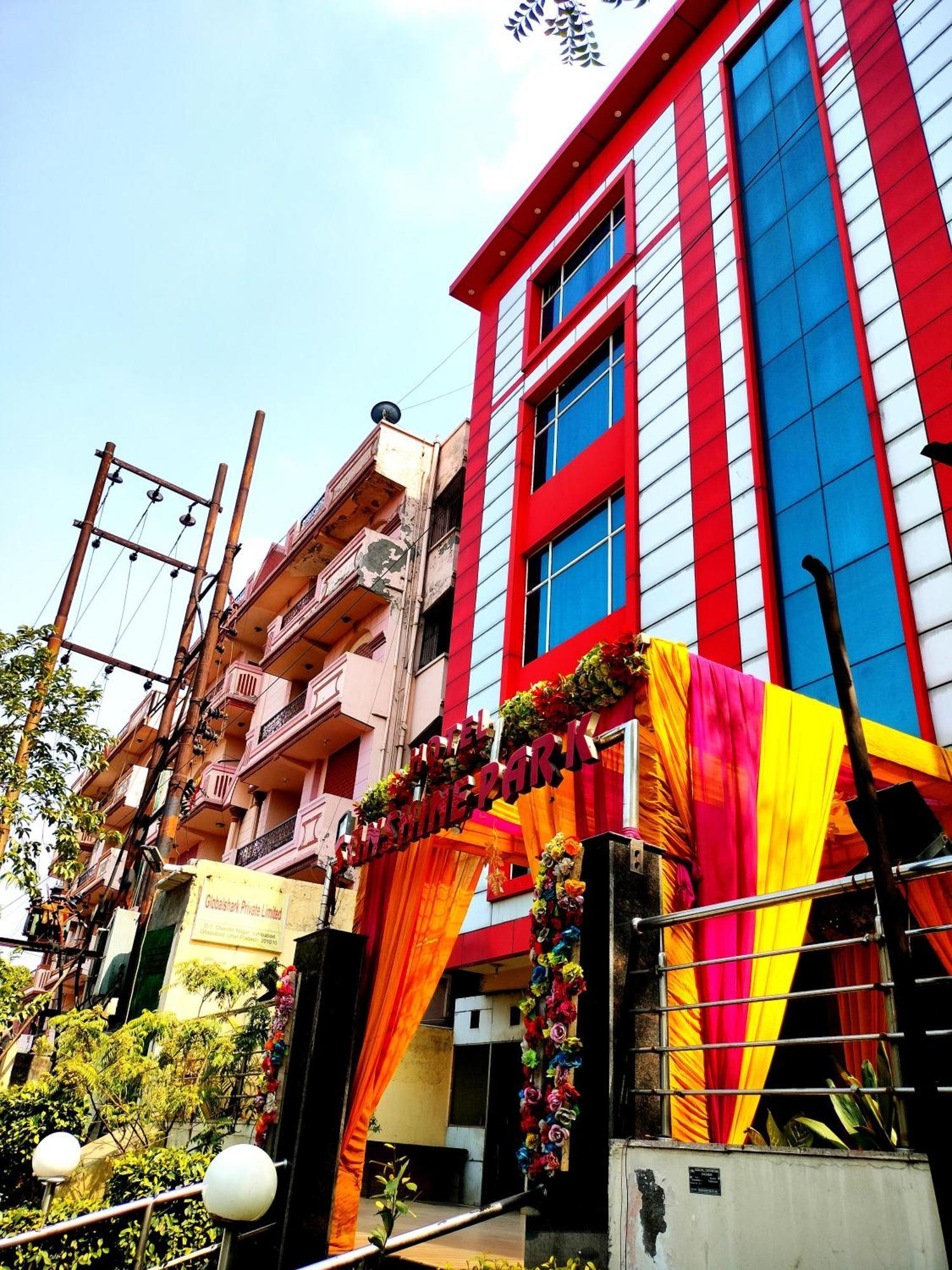 Hotel Sunshine Park -- Near Anand Vihar Terminal Ghaziabad Exterior foto
